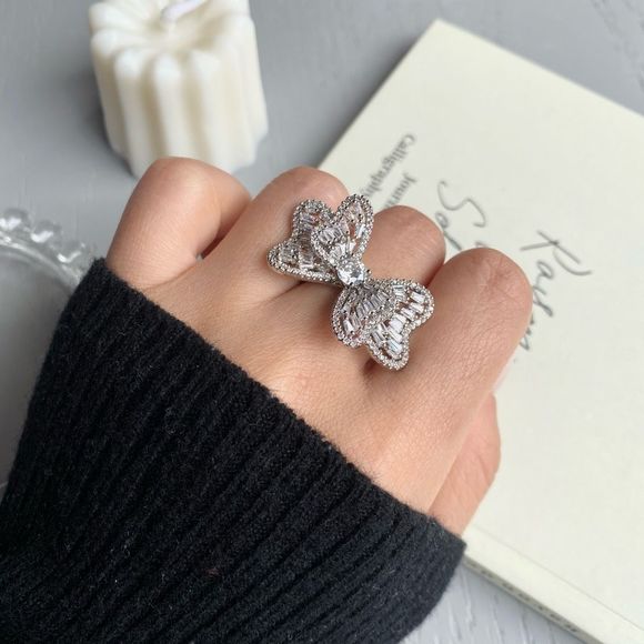 White Gold Plated Gorgeous Butterfly Statement Ring - Picture 2 of 3